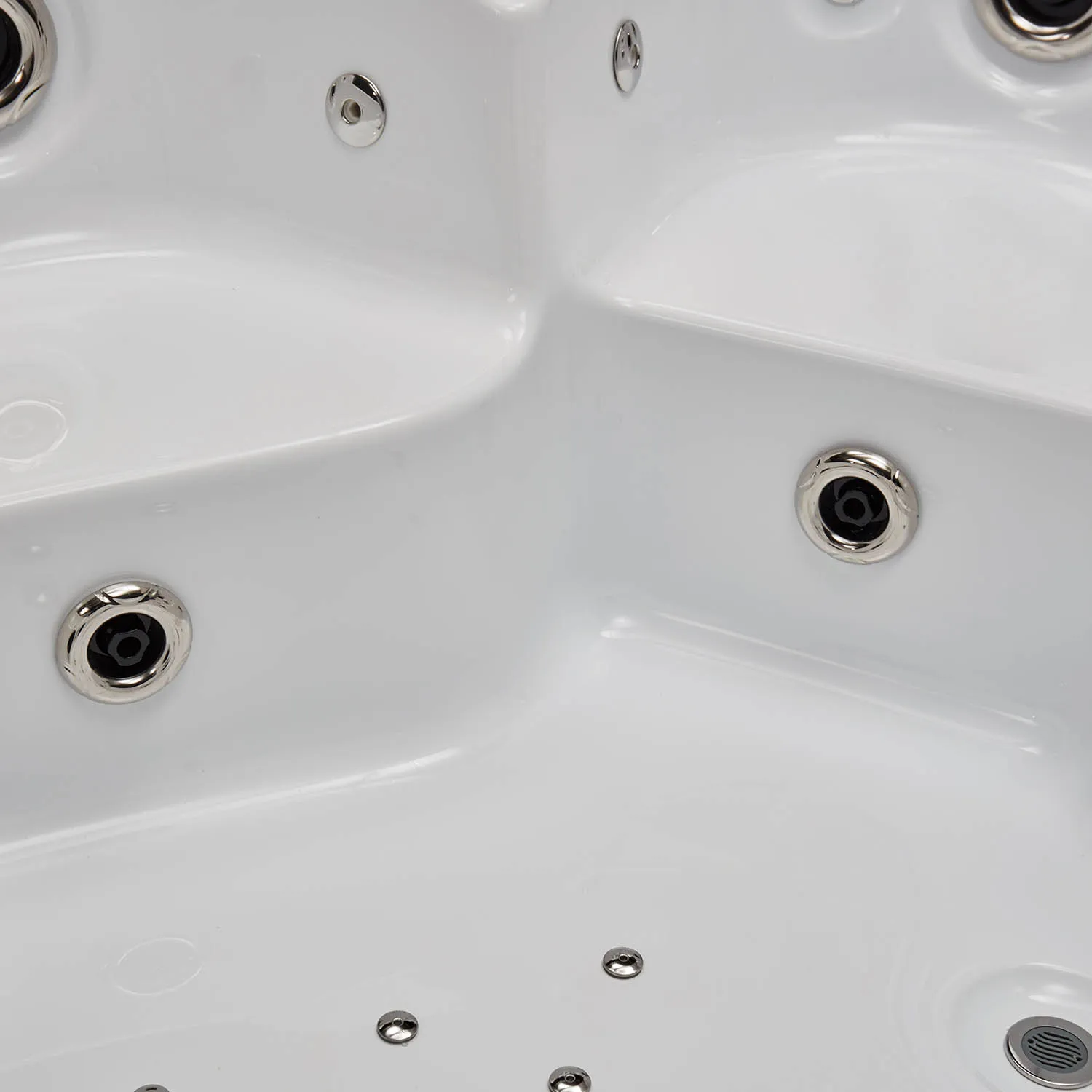 outdoor whirlpool hot tub